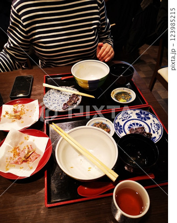 完食 完食 123985215