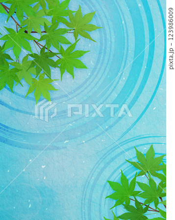 新緑のモミジと水紋のイラストフレーム背景素材 123986009