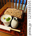 ランチはざる蕎麦で胃休め　最後はそばつゆで！ 123988505