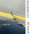 南国奄美に向かっている飛行機からの景色　幻想的でうっとり 123988508