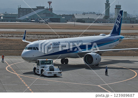 夢を掻き立てる展望デッキ、小松空港 夢を掻き立てる展望デッキ、小松空港 123989687
