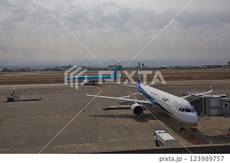 夢を掻き立てる展望デッキ、小松空港 123989757