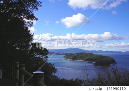 展望台から見た友が島 123990110