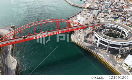 音戸の瀬戸【音戸大橋・第二音戸大橋・伝清盛塚】ドローン空撮_KONDB_010 音戸の瀬戸【音戸大橋・第二音戸大橋・伝清盛塚】ドローン空撮_KONDB_010 123991203