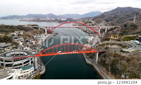 音戸の瀬戸【音戸大橋・第二音戸大橋・伝清盛塚】ドローン空撮_KONDB_011 123991204