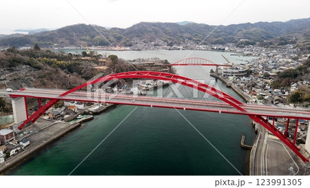 音戸の瀬戸【音戸大橋・第二音戸大橋・伝清盛塚】ドローン空撮_KONDB_021 音戸の瀬戸【音戸大橋・第二音戸大橋・伝清盛塚】ドローン空撮_KONDB_021 123991305