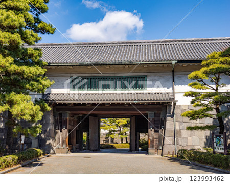 皇居東御苑 平川門 皇居東御苑 平川門 123993462