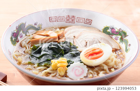 わかめラーメン (醤油味) わかめラーメン (醤油味) 123994053