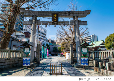 東京都台東区　今戸神社（いまどじんじゃ）　鳥居　招き猫発祥の地 123995522