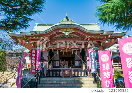 東京都台東区　今戸神社（いまどじんじゃ）　拝殿　招き猫発祥の地 123995523