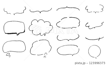 鉛筆で書いたラフな吹き出しセット　手描きの温かみのあるナチュラルなイラスト素材 123996373