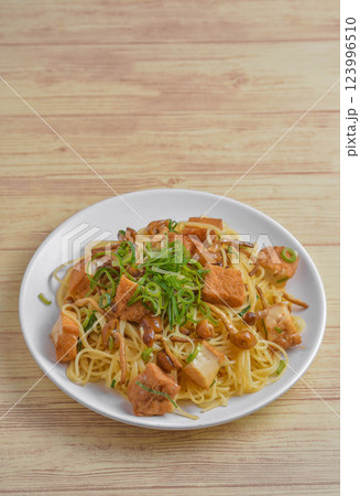厚揚げとナメコの和風パスタ 厚揚げとナメコの和風パスタ 123996510