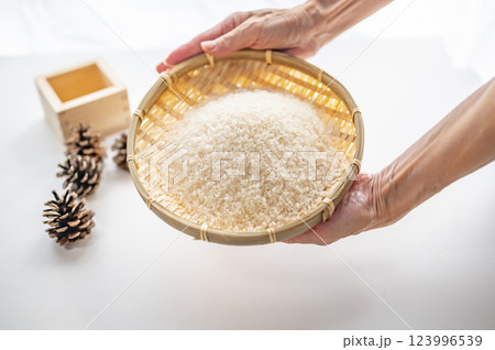 新米の白米 123996539