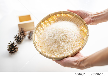 新米の白米 新米の白米 123996542