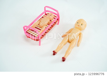 昭和のセルロイドのおもちゃ キューピー人形のままごとセット 昭和のセルロイドのおもちゃ キューピー人形のままごとセット 123996776