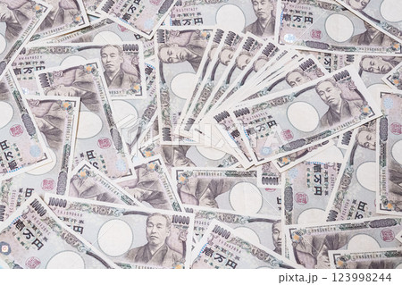10,000円 沢山 散らばる 10,000円 沢山 散らばる 123998244