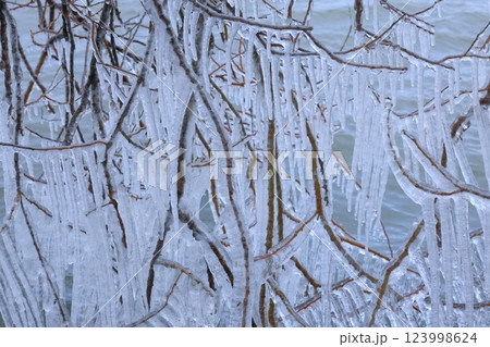 琵琶湖としぶき氷 123998624