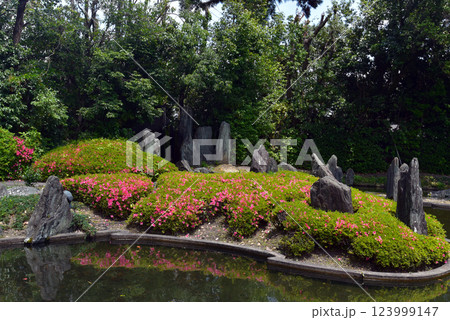 松尾大社 松風苑の蓬莱の庭 松尾大社 松風苑の蓬莱の庭 123999147