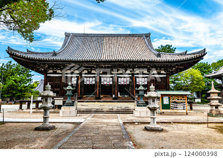 【新西国霊場】第二十七番 鶴林寺 国宝の本堂 初秋の風景4 兵庫県加古川市 【新西国霊場】第二十七番 鶴林寺 国宝の本堂 初秋の風景4 兵庫県加古川市 124000398