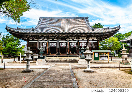 【新西国霊場】第二十七番 鶴林寺 国宝の本堂 初秋の風景3 兵庫県加古川市 【新西国霊場】第二十七番 鶴林寺 国宝の本堂 初秋の風景3 兵庫県加古川市 124000399