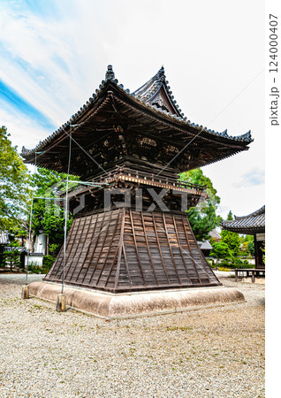 【新西国霊場】第二十七番 鶴林寺 初秋の鐘楼 兵庫県加古川市 【新西国霊場】第二十七番 鶴林寺 初秋の鐘楼 兵庫県加古川市 124000407