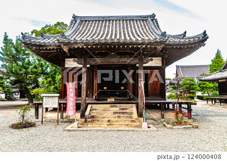 【新西国霊場】第二十七番 鶴林寺 初秋の観音堂 兵庫県加古川市 【新西国霊場】第二十七番 鶴林寺 初秋の観音堂 兵庫県加古川市 124000408