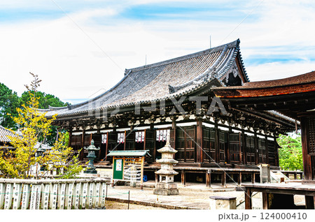 【新西国霊場】第二十七番　鶴林寺　国宝の本堂　初秋の風景1　兵庫県加古川市 124000410