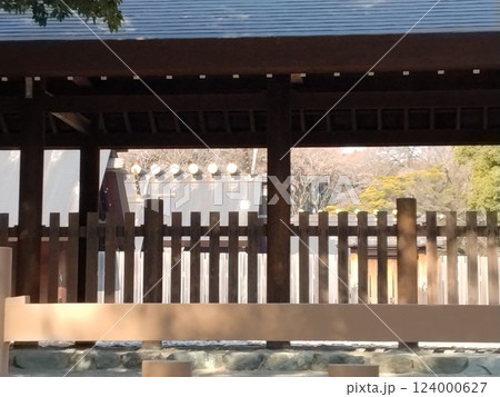 冬の熱田神宮 124000627