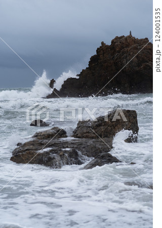荒れた海 荒れた海 124001535