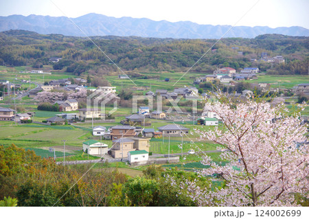兵庫県洲本市 夕日が丘公園から鳥飼浦の景色を望む 兵庫県洲本市 夕日が丘公園から鳥飼浦の景色を望む 124002699