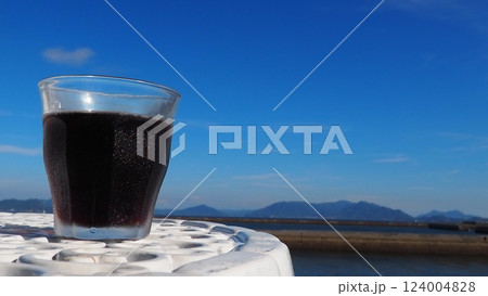 暖かい！アイスコーヒーが美味しい季節 124004828