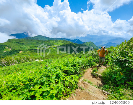 夏の火打山・妙高山登山（天狗の庭～火打山山頂） 124005809