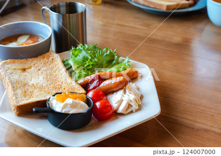 洋朝食プレート トーストとスープ付き 洋朝食プレート トーストとスープ付き 124007000