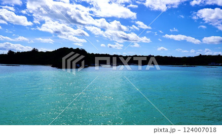 運天港から見た海の風景 運天港から見た海の風景 124007018