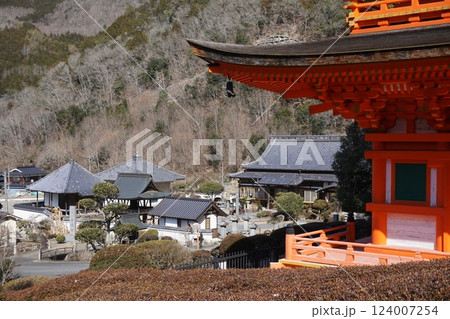 岡山県下最古の木造塔建築の三重塔がある真言宗のお寺「長福寺」 岡山県下最古の木造塔建築の三重塔がある真言宗のお寺「長福寺」 124007254