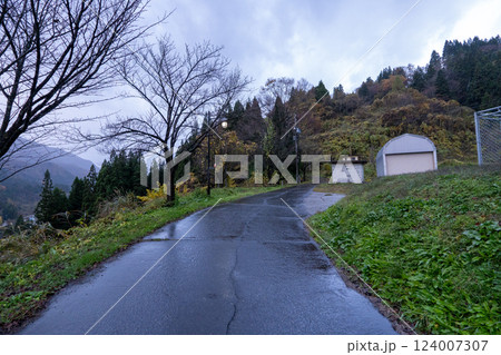 歴史的な古道「塩の道」とその周辺 歴史的な古道「塩の道」とその周辺 124007307