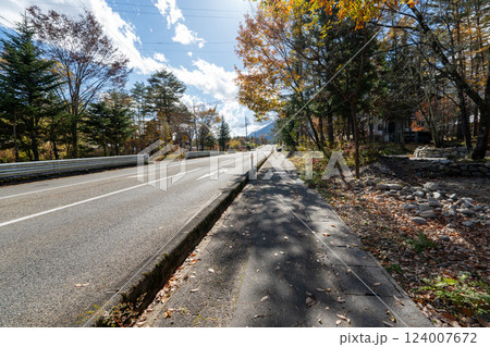歴史的な古道「塩の道」とその周辺 124007672