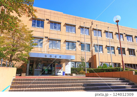 愛知県名古屋市、港区役所の風景 124012309