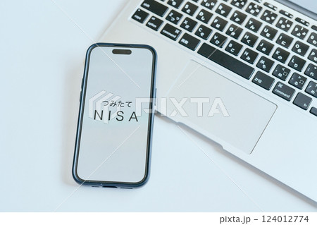 つみたてNISA　スマートフォンに表示 124012774