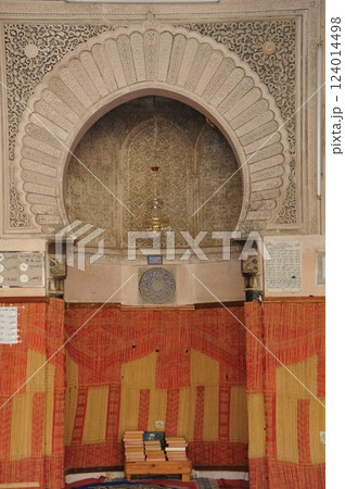 モロッコ、フェズ、メディナ(旧市街)、ブー・イナニア神学校(マドラサ) モロッコ、フェズ、メディナ(旧市街)、ブー・イナニア神学校(マドラサ) 124014498