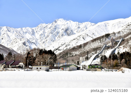 白馬村の風景／五竜岳方面を望む(長野県白馬村)【2025.3】 124015180