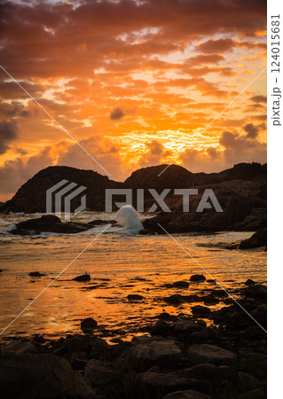 Coastline at sunset in Norway 124015681