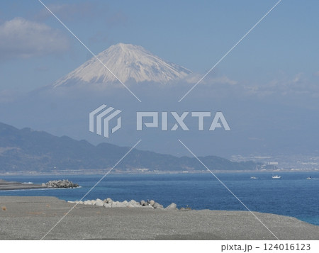三保松原からの富士山 124016123