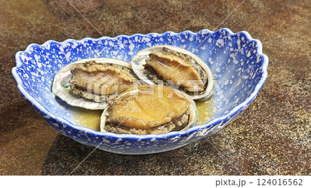 飲食店のメニュー(お皿に盛られたトコブシ) 飲食店のメニュー(お皿に盛られたトコブシ) 124016562