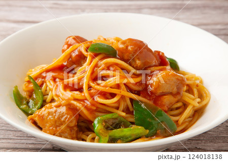 チキントマトスパゲッティー 124018138