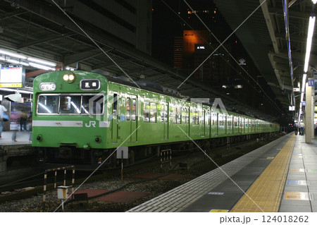 ［JR-O］大阪環状線103系電車（8両編成：大和路線車両による環状運転） 124018262