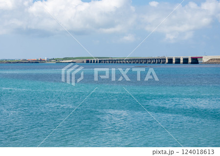 台湾 澎湖諸島 白沙-西嶼間の澎湖跨海大橋 台湾 澎湖諸島 白沙-西嶼間の澎湖跨海大橋 124018613