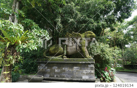 Statue at Ubud Monkey Forest - a sanctuary which is home to three Hindu temples Padangtegal, Ubud, Bali, Indonesia Statue at Ubud Monkey Forest - a sanctuary which is home to three Hindu temples Padangtegal, Ubud, Bali, Indonesia 124019134
