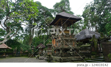 Statue at Ubud Monkey Forest - a sanctuary which is home to three Hindu temples Padangtegal, Ubud, Bali, Indonesia 124019142