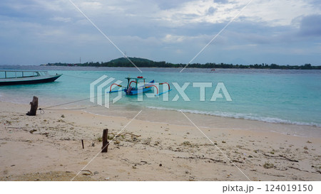 Fisherman boat on beach Gili island, Trawangan, Indonesia Fisherman boat on beach Gili island, Trawangan, Indonesia 124019150
